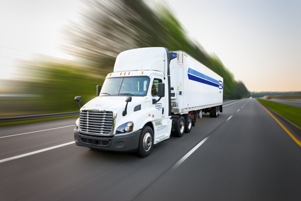 camion sur route